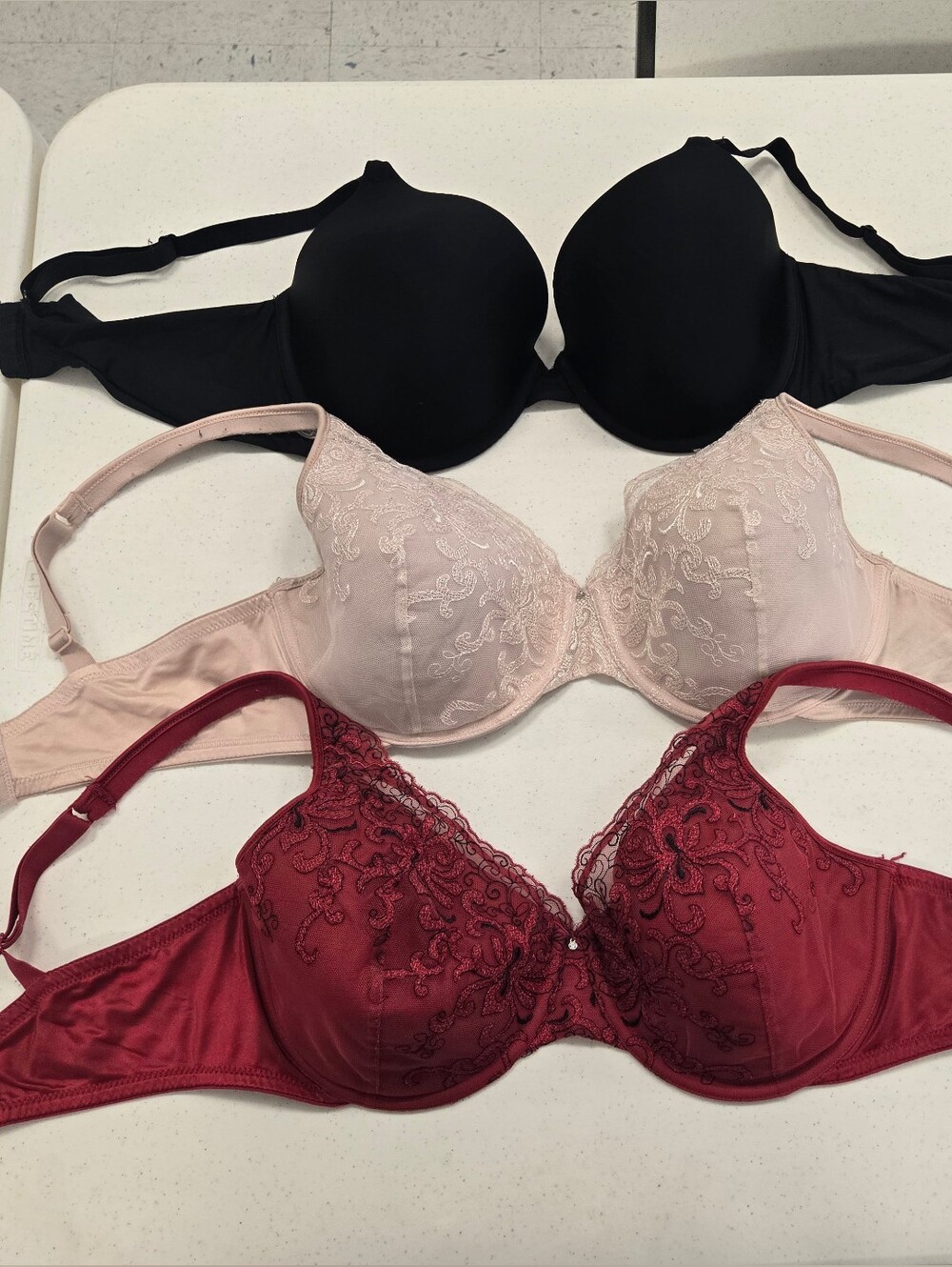 38D Bra Bundle - Picture 3 of 3
